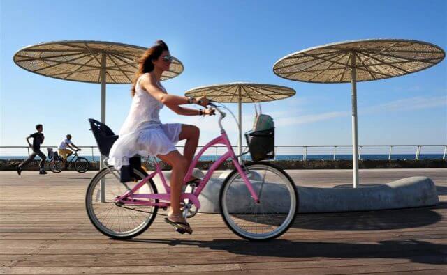 tel aviv girl on bike small